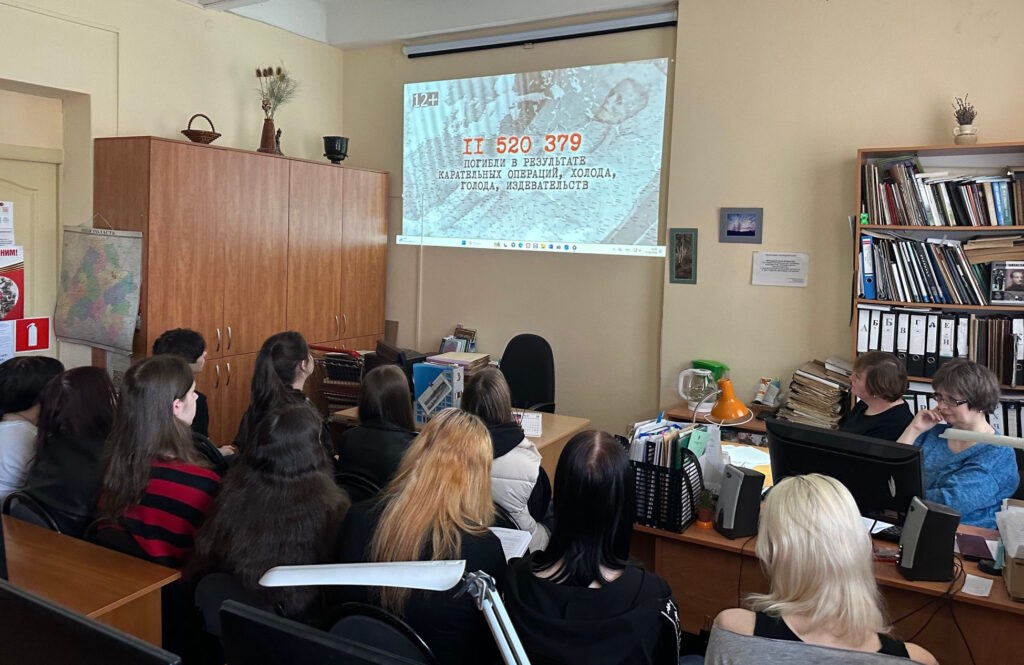 Лекция «Годы тяжелых испытаний…» для студентов 1-го курса отделения социально-культурной деятельности Брянского областного колледжа искусств. 17.04.2026 г.
