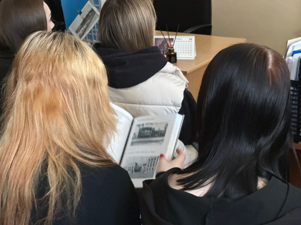 Лекция «Годы тяжелых испытаний…» для студентов 1-го курса отделения социально-культурной деятельности Брянского областного колледжа искусств. 17.04.2026 г.
