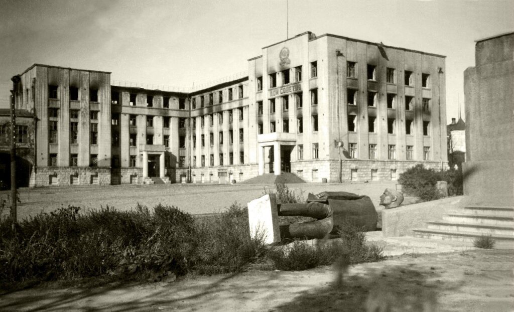 Город Брянск. Октябрь 1941г. Фотография группы «Брянск глазами разных поколений».