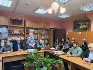 1 октября 2026 года в Государственном архиве Брянской области состоялся круглый стол «Сохранение исторической памяти о Великой Отечественной войне 1941-1945 гг. в исследованиях участников проекта «Архивный десант»». Встреча организована совместно с факультетом истории и международных отношений Брянского государственного университета имени академика И. Г. Петровского.