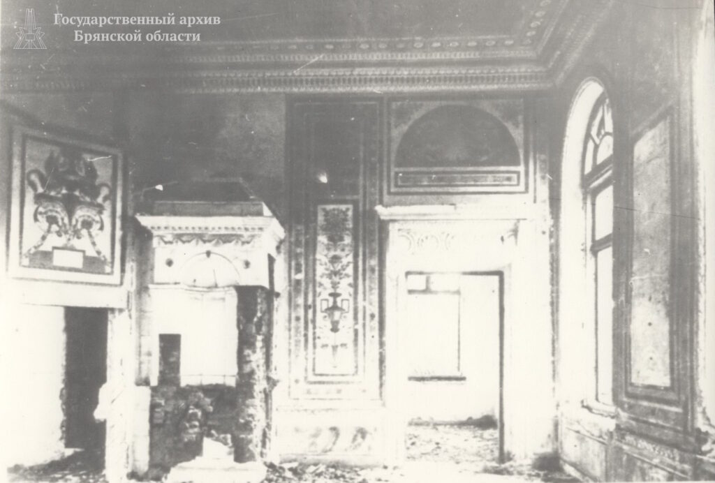 Комната во флигеле дворца в с. Ляличи. ГКУ БО ГАБО. №1572. Позитив